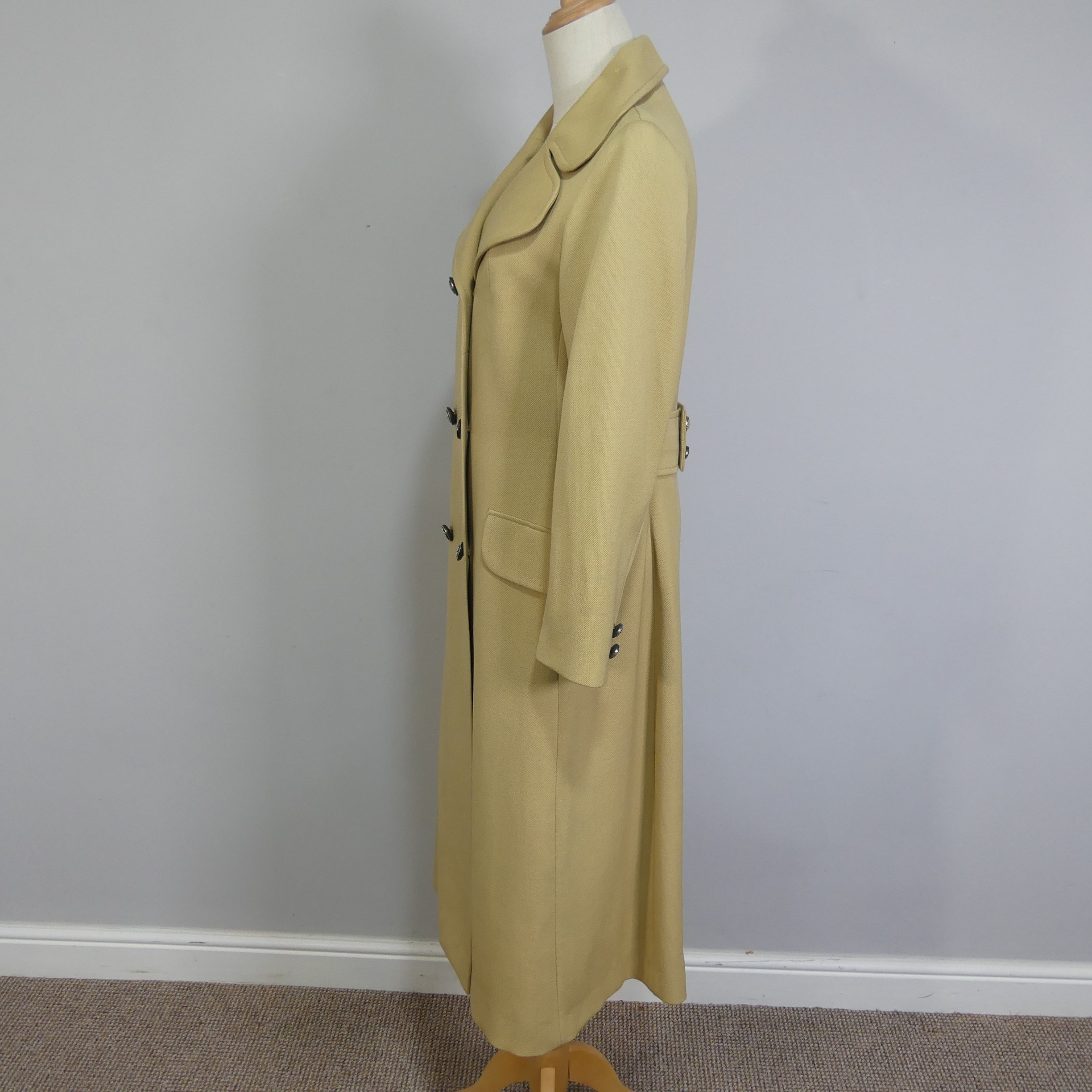 Vintage Fashion Tailoring, circa 1960s/70s; a 'Sweden Couture Tornvalls' fitted double-breasted - Image 3 of 10