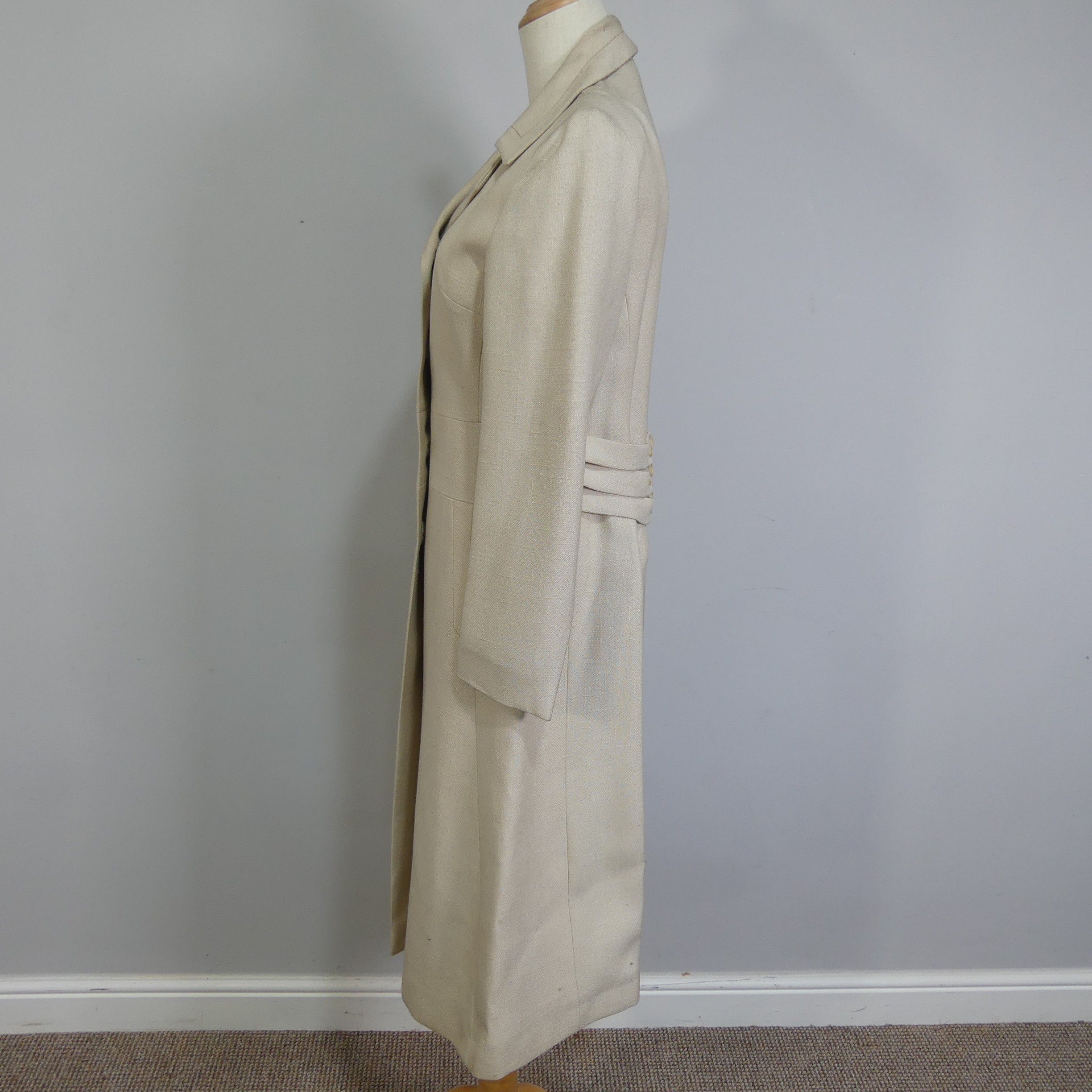 Vintage Fashion Tailoring, circa 1960s/70s; an 'Anthony Charles for Koupy' long fitted jacket in - Image 16 of 18