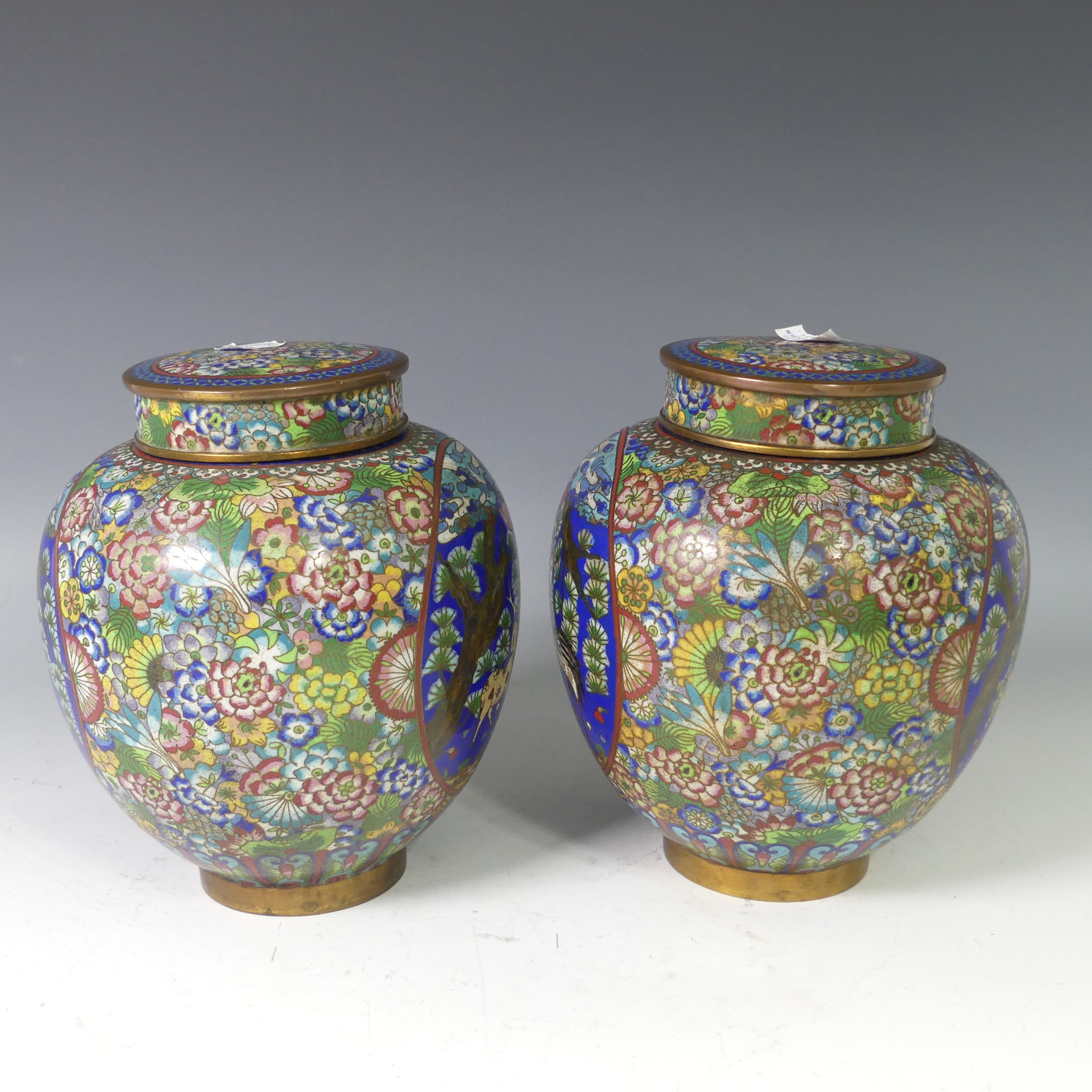 A pair of Japanese cloisonne lidded Jars, decorated with a panel depicting birds and mythical beasts - Image 4 of 5