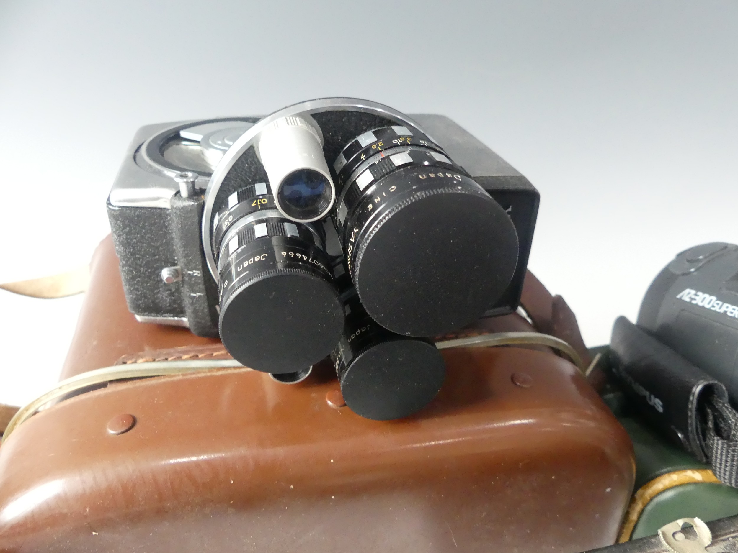 Cameras: ten various vintage cameras, including Pentax MX 35mm SLR with SMC 50mm f1.7 lens and SMC - Image 2 of 4