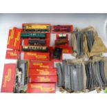 A quantity of Tri-ang '00' gauge model railway, many boxed pieces, including R155 Diesel Switcher