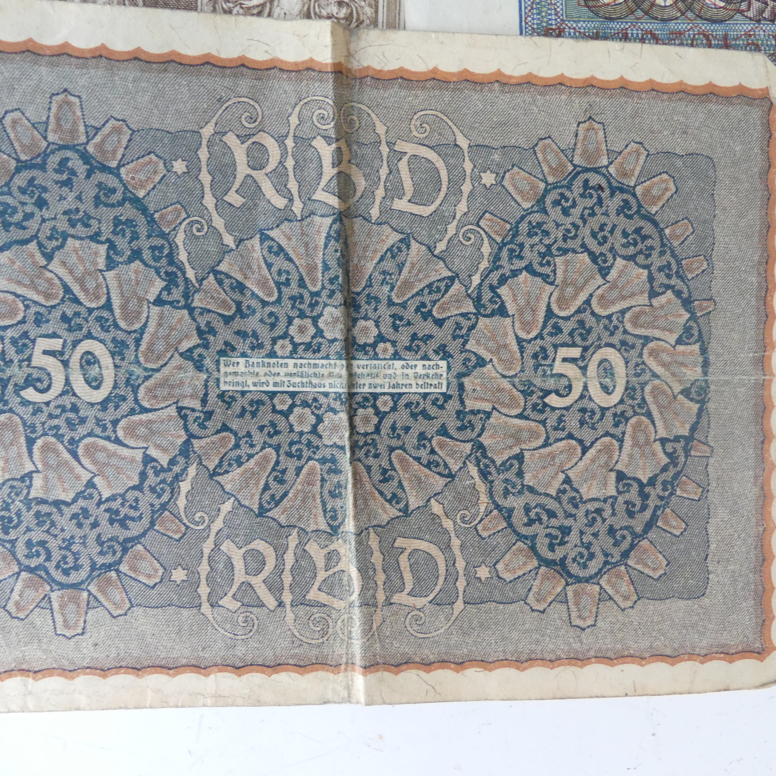 A Collection of 1920's German Reichsbanknote, consisting of two 1 mark notes dated 1920, a 50 Mark - Image 2 of 3