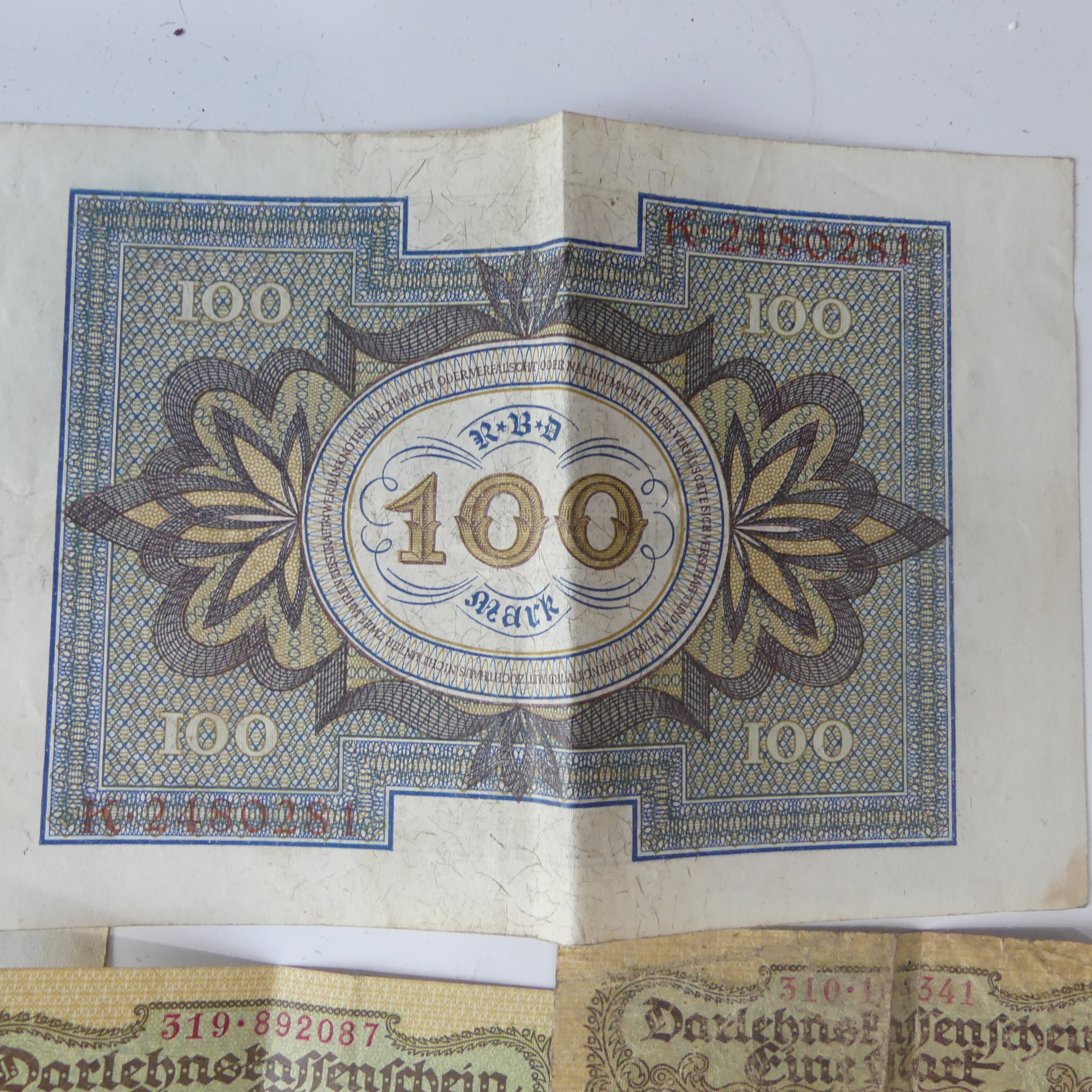 A Collection of 1920's German Reichsbanknote, consisting of two 1 mark notes dated 1920, a 50 Mark - Image 3 of 3