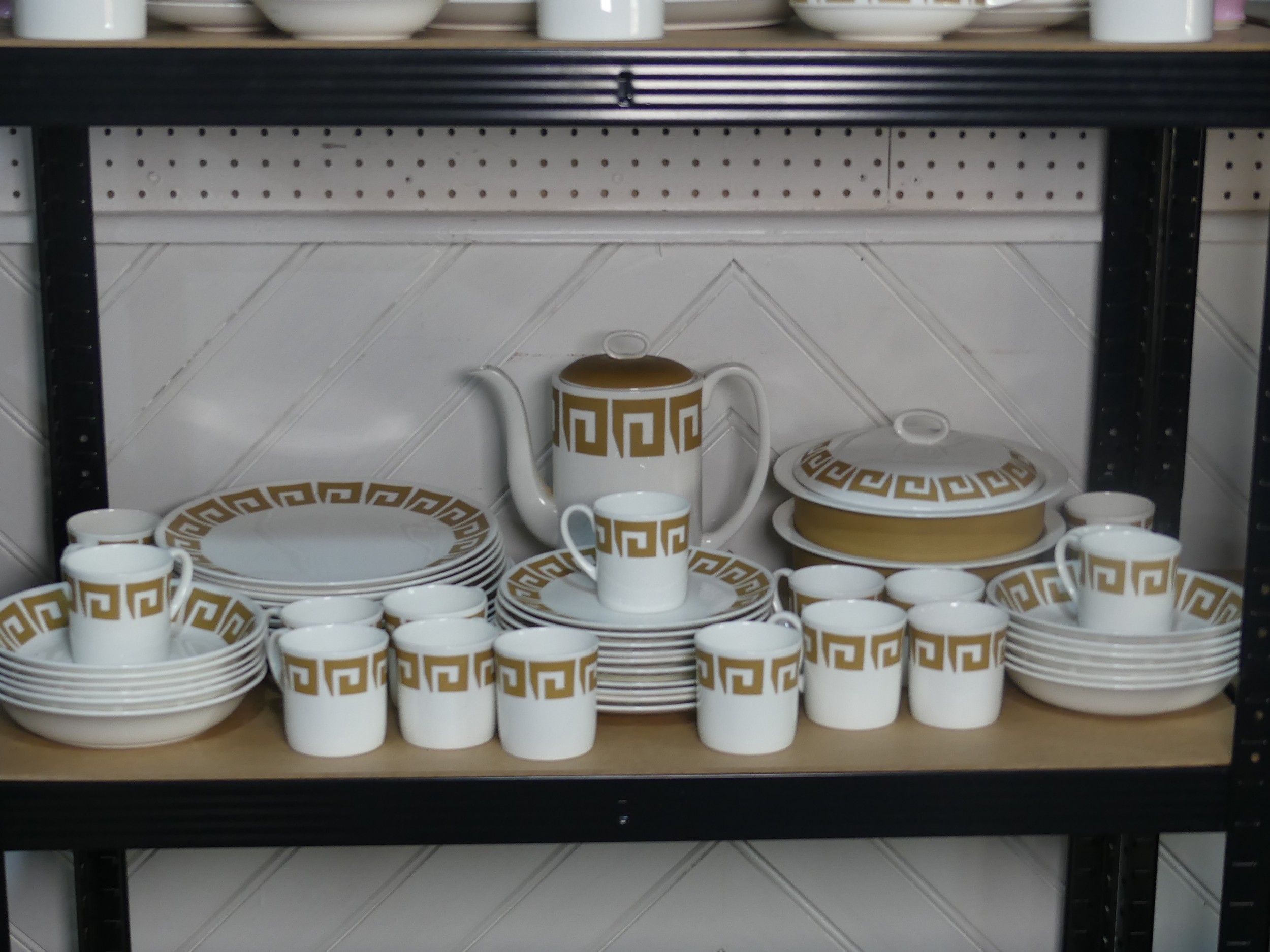 A Wedgwood Susie Cooper Design 'Gold Keystone' pattern Tea, Coffee and Dinner Service, comprising - Image 3 of 3
