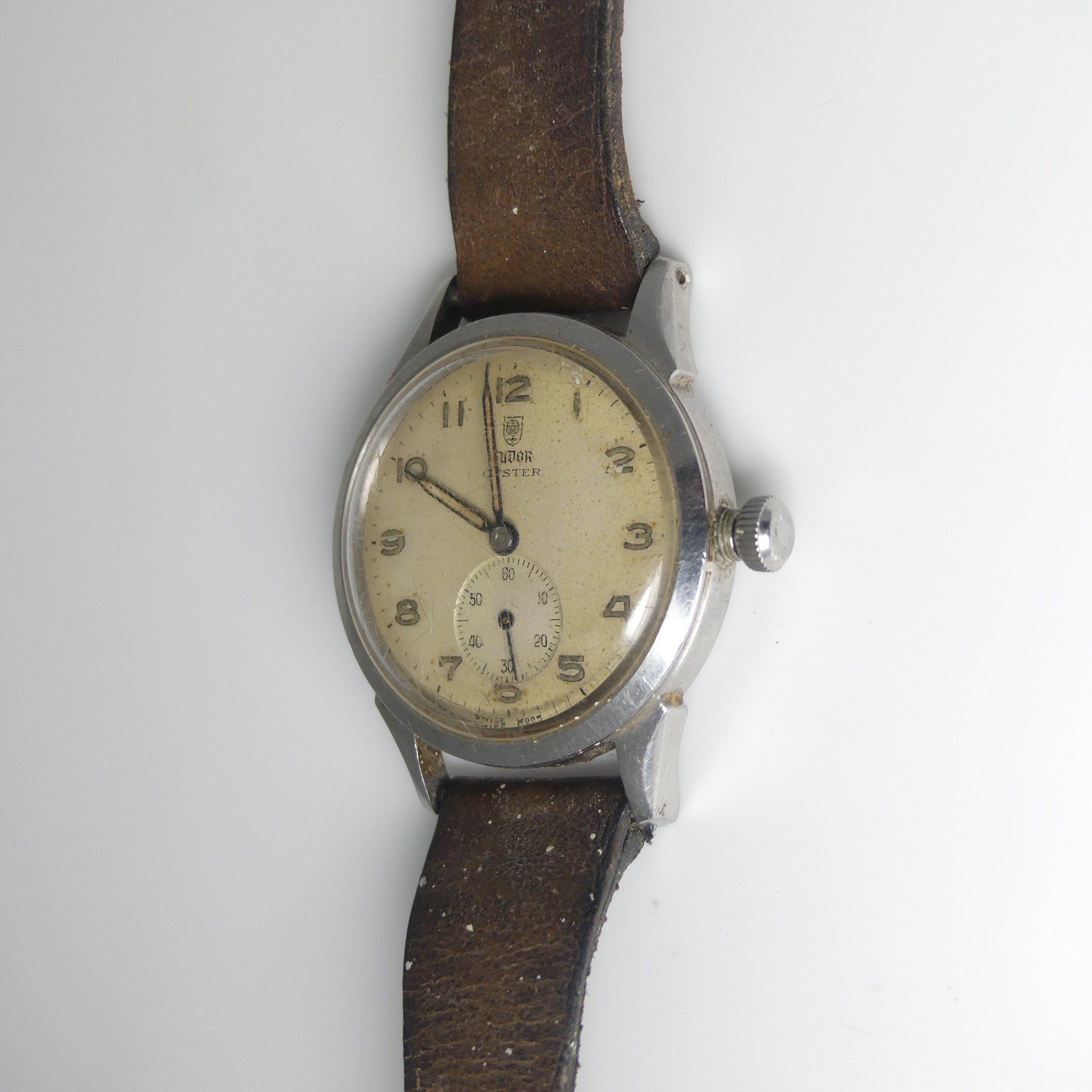A Tudor Oyster steel Wristwatch, model no. 4540 c. 1940's, with Tudor 17-rubis movement, screw