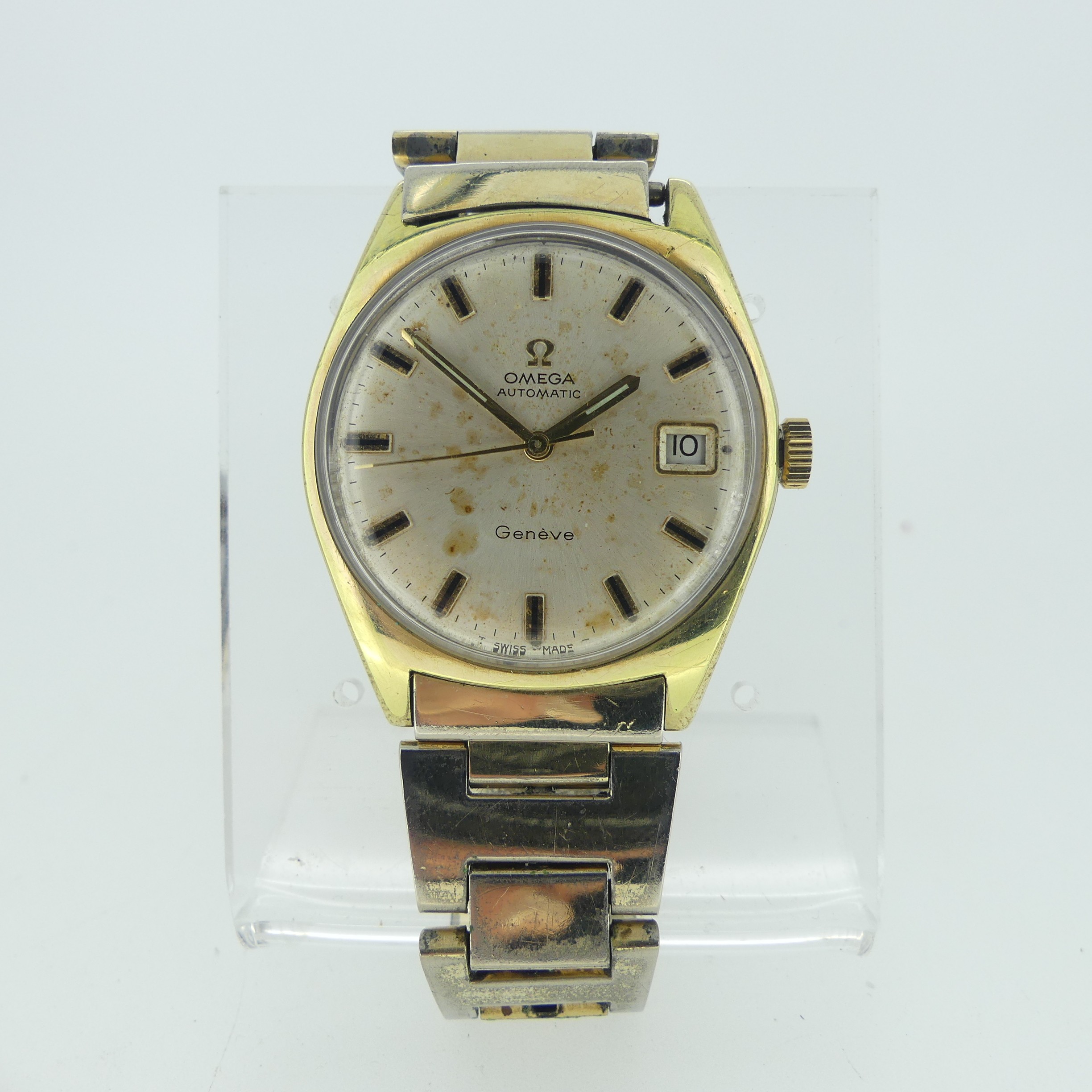 A gold-plated Omega Genève Automatic gentleman's Wristwatch, circa 1977, the silvered dial with - Image 2 of 4