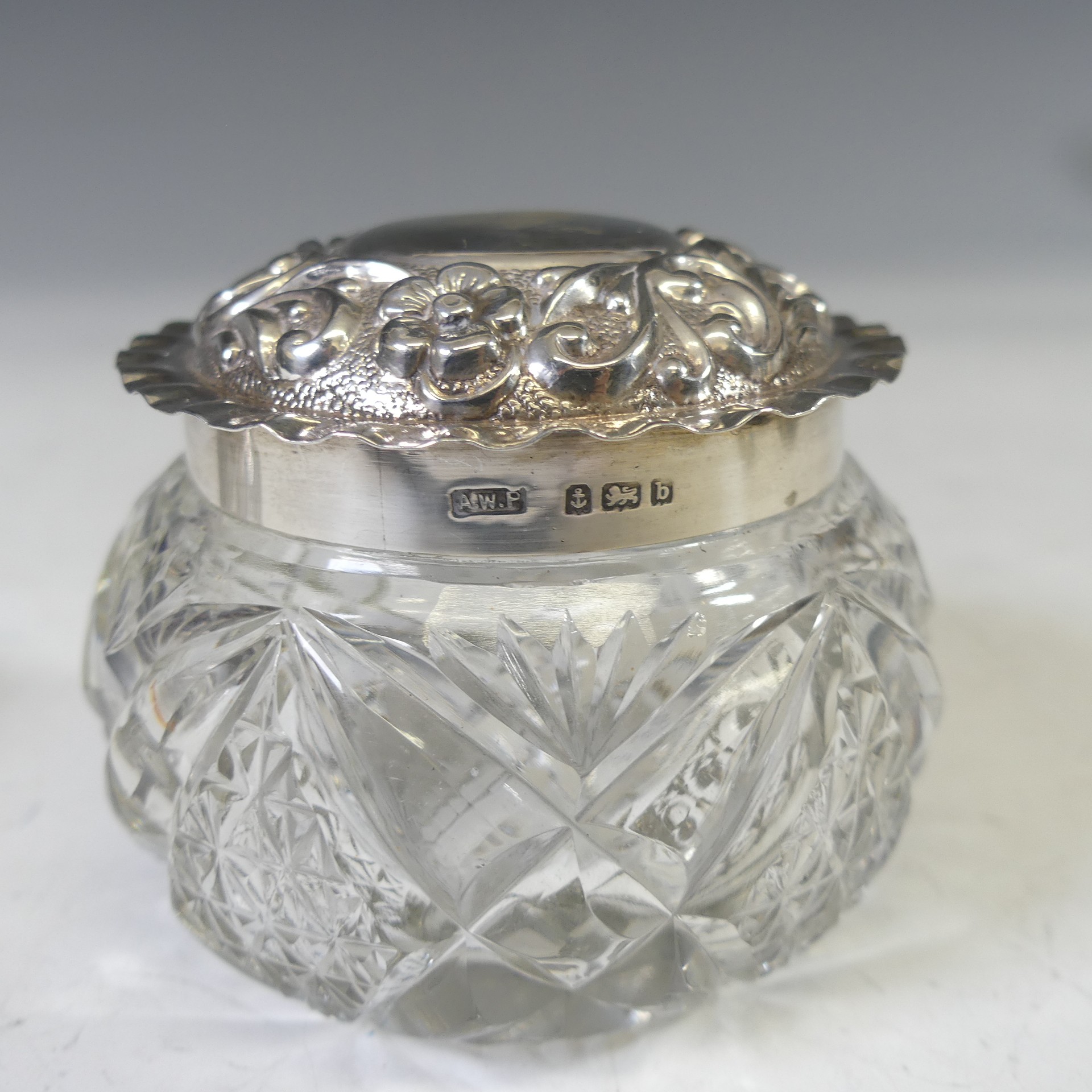 A George V silver mounted glass Scent Bottle, by John Grinsell & Sons, hallmarked Birmingham, - Image 26 of 27