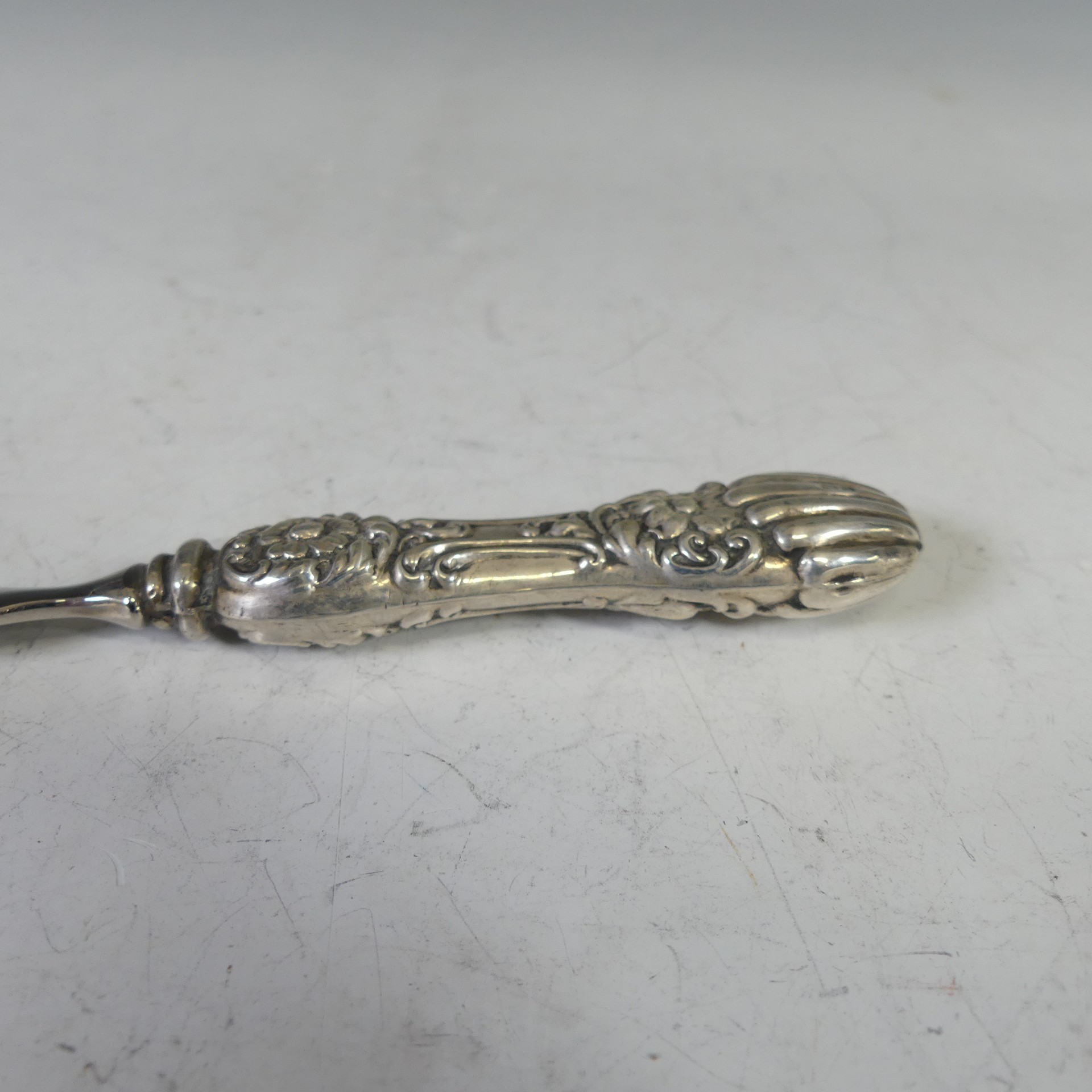 A George V silver mounted glass Scent Bottle, by John Grinsell & Sons, hallmarked Birmingham, - Image 3 of 27