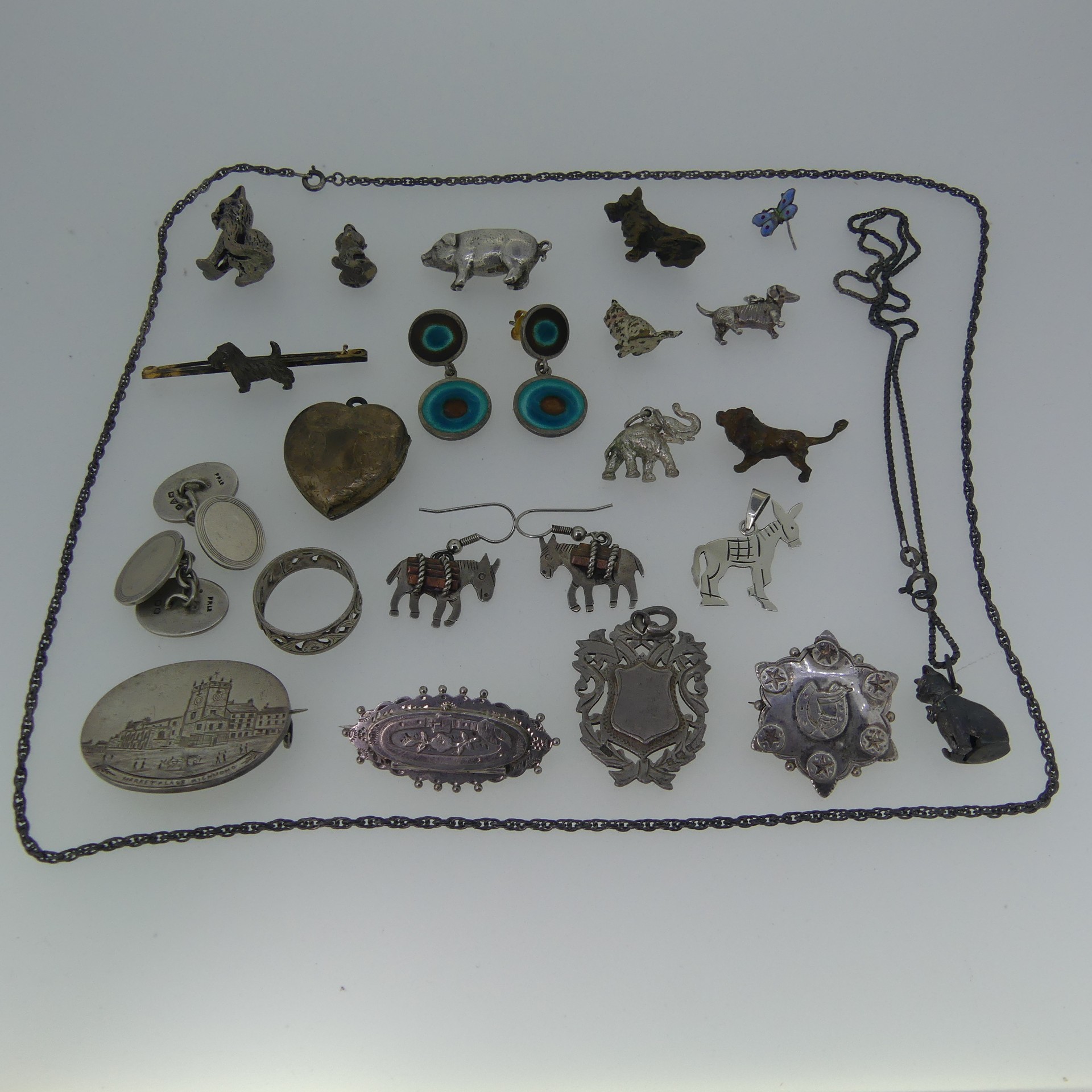 A small quantity of silver / white Metal Jewellery, including silver cufflinks, three silver