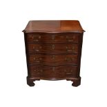 A GEORGE III MAHOGANY BACHELORS CHEST