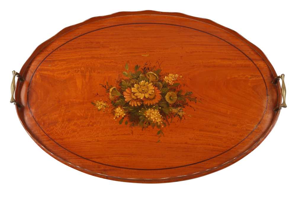 AN EDWARDIAN SATINWOOD AND PAINTED OVAL TRAY, IN THE SHERATON STYLE - Bild 2 aus 4