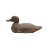 AN AMERICAN CARVED WOOD DECOY DUCK, 19TH/EARLY 20TH CENTURY