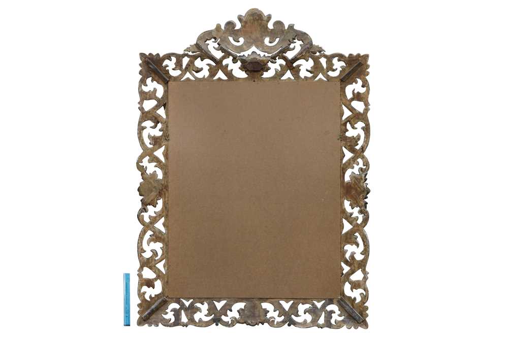 AN ITALIAN FLORENTINE 19TH CENTURY CARVED, PIERCED AND GILDED FRAME - Image 3 of 3