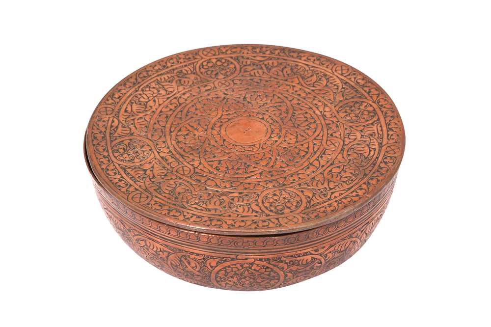 AN ENGRAVED VENETO-SARACENIC COPPER LIDDED BOWL Possibly Mamluk Egypt, late 15th - early 16th centur