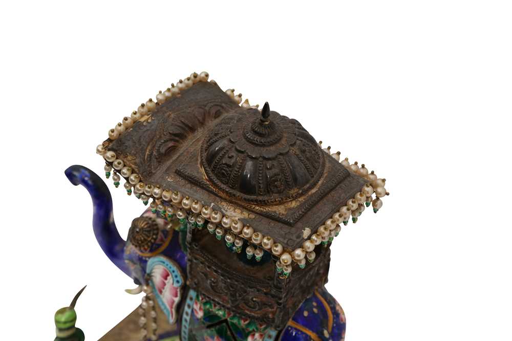 AN INDIAN POLYCHROME-ENAMELLED ELEPHANT HOWDAH FIGURINE Possibly Benares, Northern India, 20th centu - Image 7 of 8