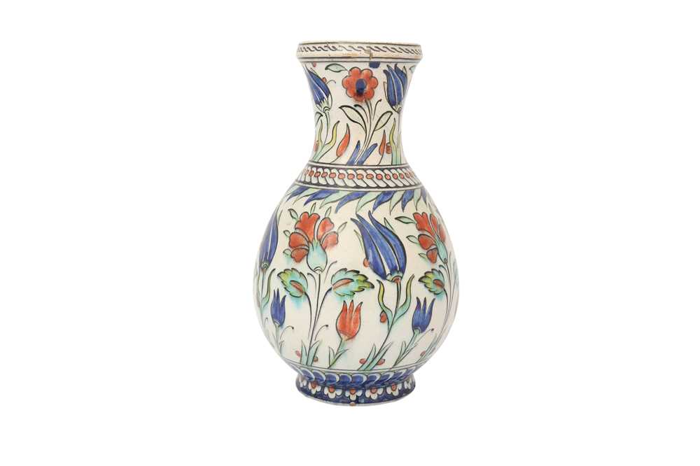 AN IZNIK-STYLE CANTAGALLI POTTERY JUG Ulisse Cantagalli, Florence, Italy, 19th century - Image 2 of 5