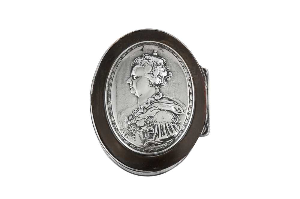 A Queen Anne unmarked silver mounted tortoiseshell snuff box, probably circa 1702