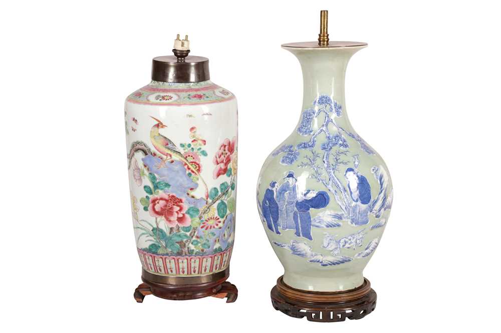 A PAIR OF 19TH CENTURY CHINESE PORCELAIN TABLE LAMPS