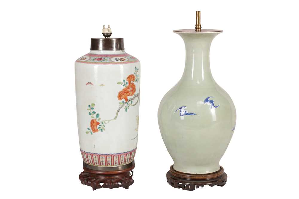 A PAIR OF 19TH CENTURY CHINESE PORCELAIN TABLE LAMPS - Image 2 of 15