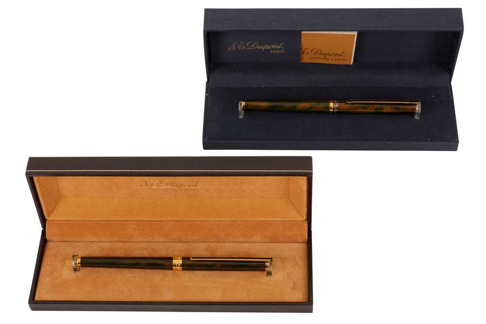 A FRENCH S.T. DUPONT LAQUE DE CHINE FOUNTAIN PEN AND BALLPOINT PEN - Image 4 of 4