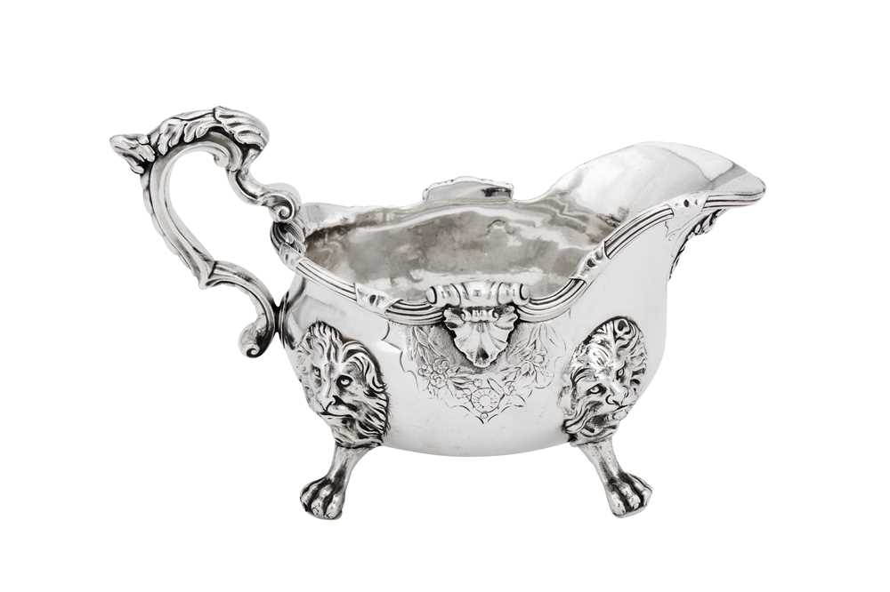 A rare pair of George II sterling silver sauceboats, London 1740 by Paul de Lamerie (Hertogenbosch 1 - Image 4 of 18