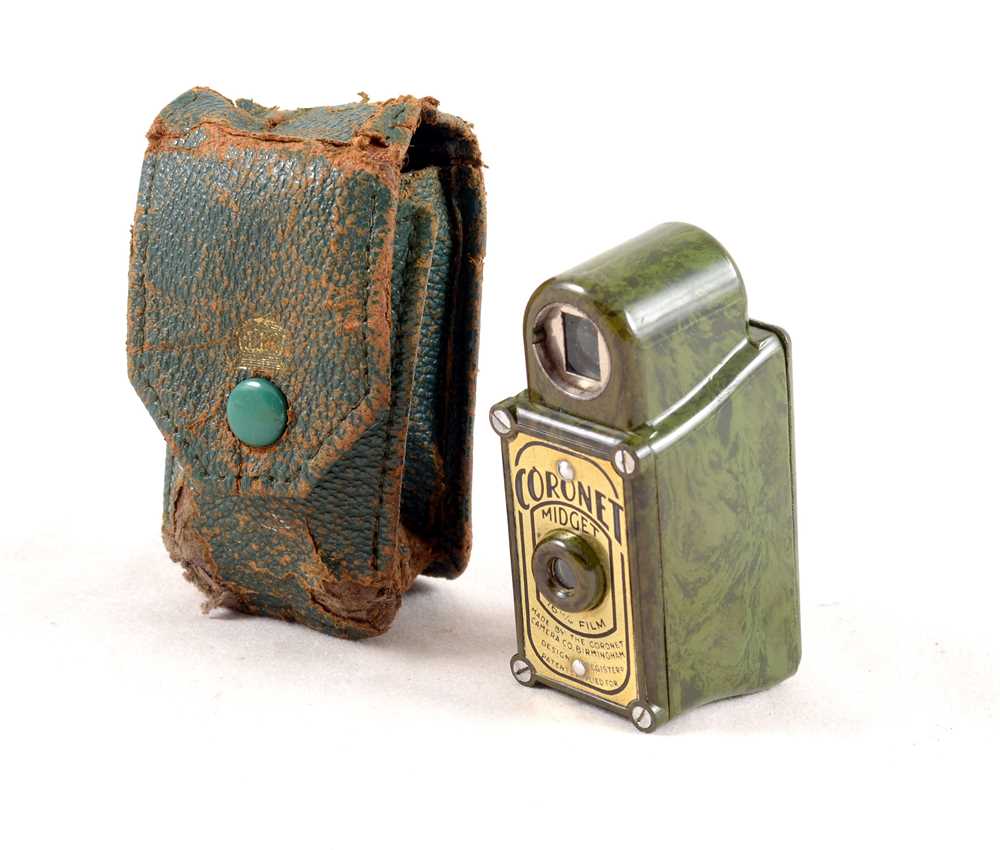 Mottled Green Coronet Midget Sub Miniature Camera.