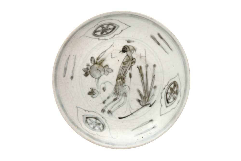 A CHINESE BLUE AND WHITE 'PHOENIX' DISH