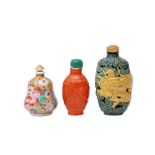 A GROUP OF THREE CHINESE SNUFF BOTTLES