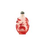 A CHINESE RED-OVERLAY GLASS SNUFF BOTTLE