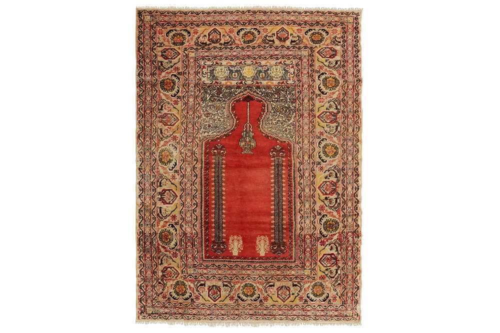 AN ANTIQUE PANDERMA PRAYER RUG, TURKEY