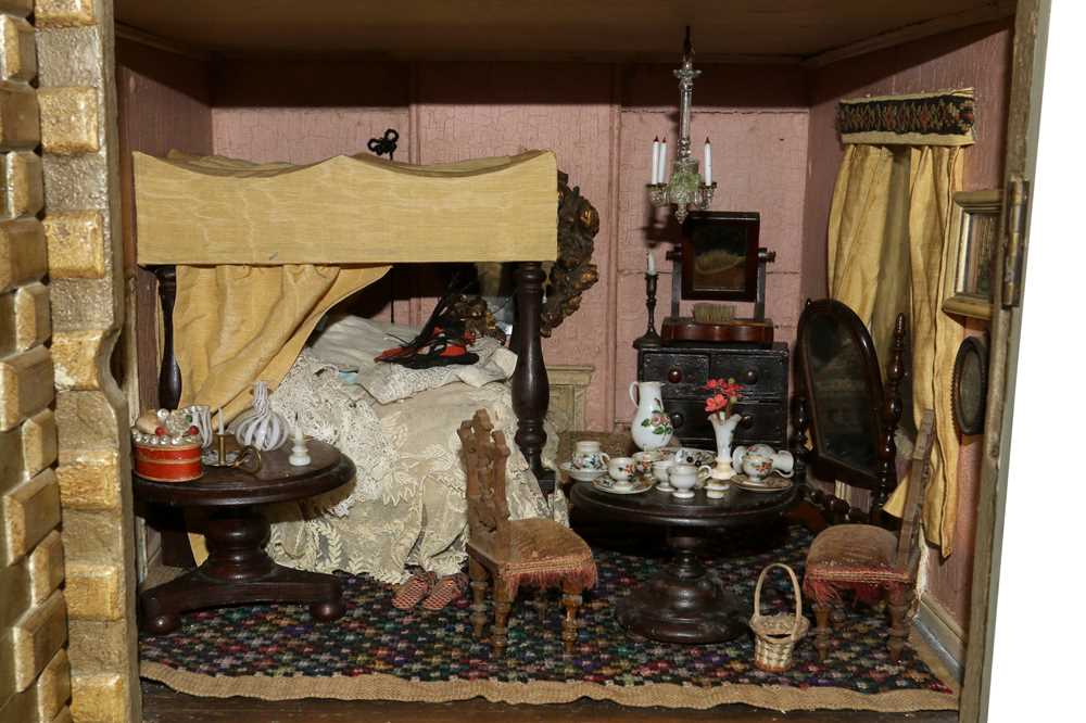 DOLLS HOUSE: FRENCH 'NORMANDY' STYLE HOUSE - Image 8 of 12