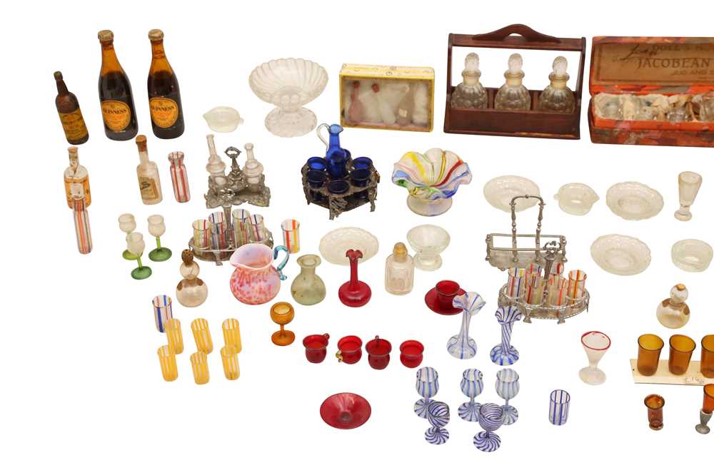 A COLLECTION OF DOLLS HOUSE GLASSWARES, - Image 3 of 5