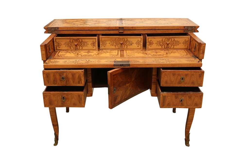 A LOUIS XV TULIPWOOD DESK, 18TH CENTURY - Image 4 of 8