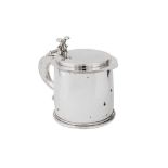 A George V sterling silver tankard, London 1915 by Carrington and Co