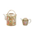 A PAIR OF CHINESE CANTON FAMILLE-ROSE TEAPOTS