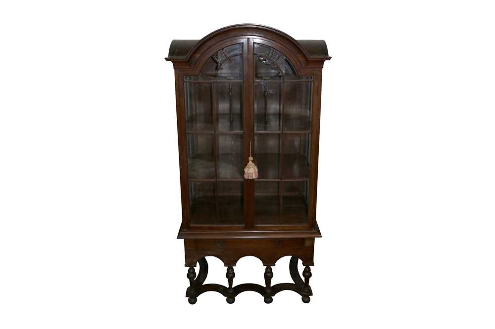 A MAHOGANY DISPLAY CABINET ON STAND, CIRCA 1900