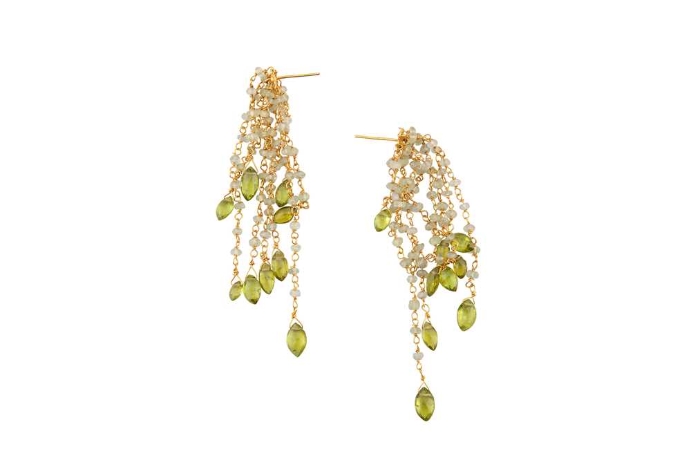 A pair of gold, aquamarine and peridot earrings - Bild 2 aus 2