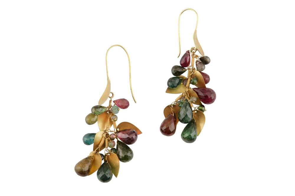 A pair of gold and multi-coloured tourmaline earrings - Bild 2 aus 2