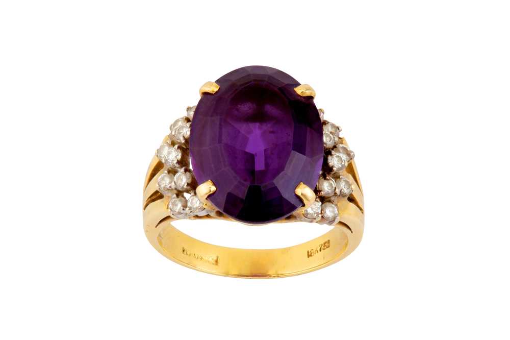 An amethyst and diamond ring - Image 2 of 5