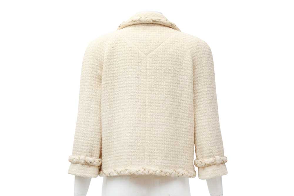 Chanel Cream Wool Boucle Cropped Jacket - Size 40 - Image 2 of 3
