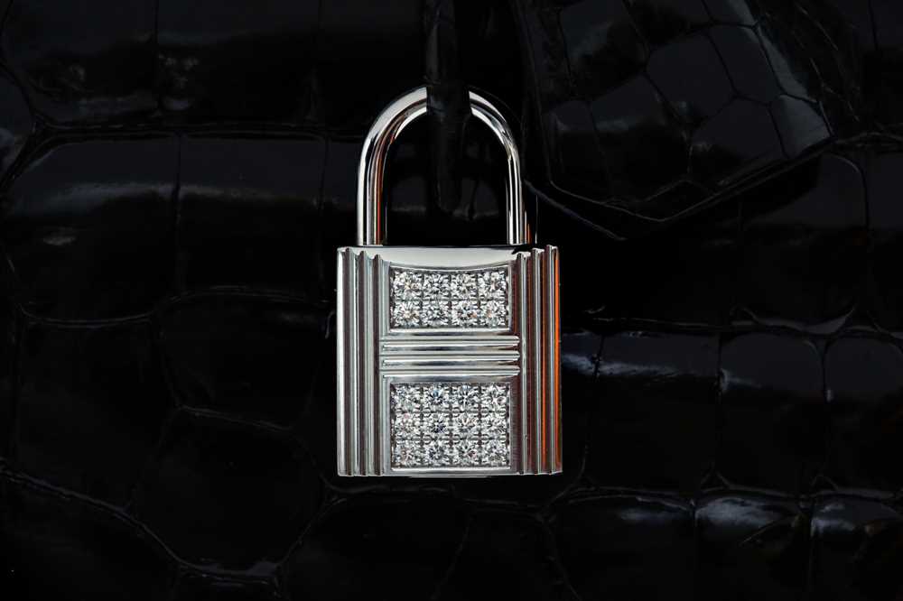 λ Hermes Shiny Black Porosus Crocodile Diamond Birkin 35 - Image 16 of 17