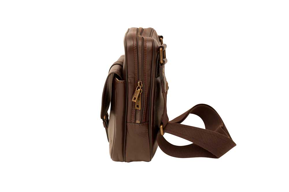 Louis Vuitton Brown Cuir Liege Crossbody Bag - Image 4 of 7