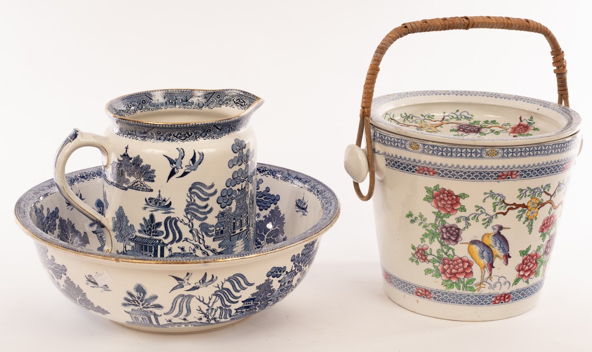 A Maling blue and white willow pattern jug and basin, the basin 40.