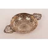 A Dutch silver porringer, Amsterdam 1877,