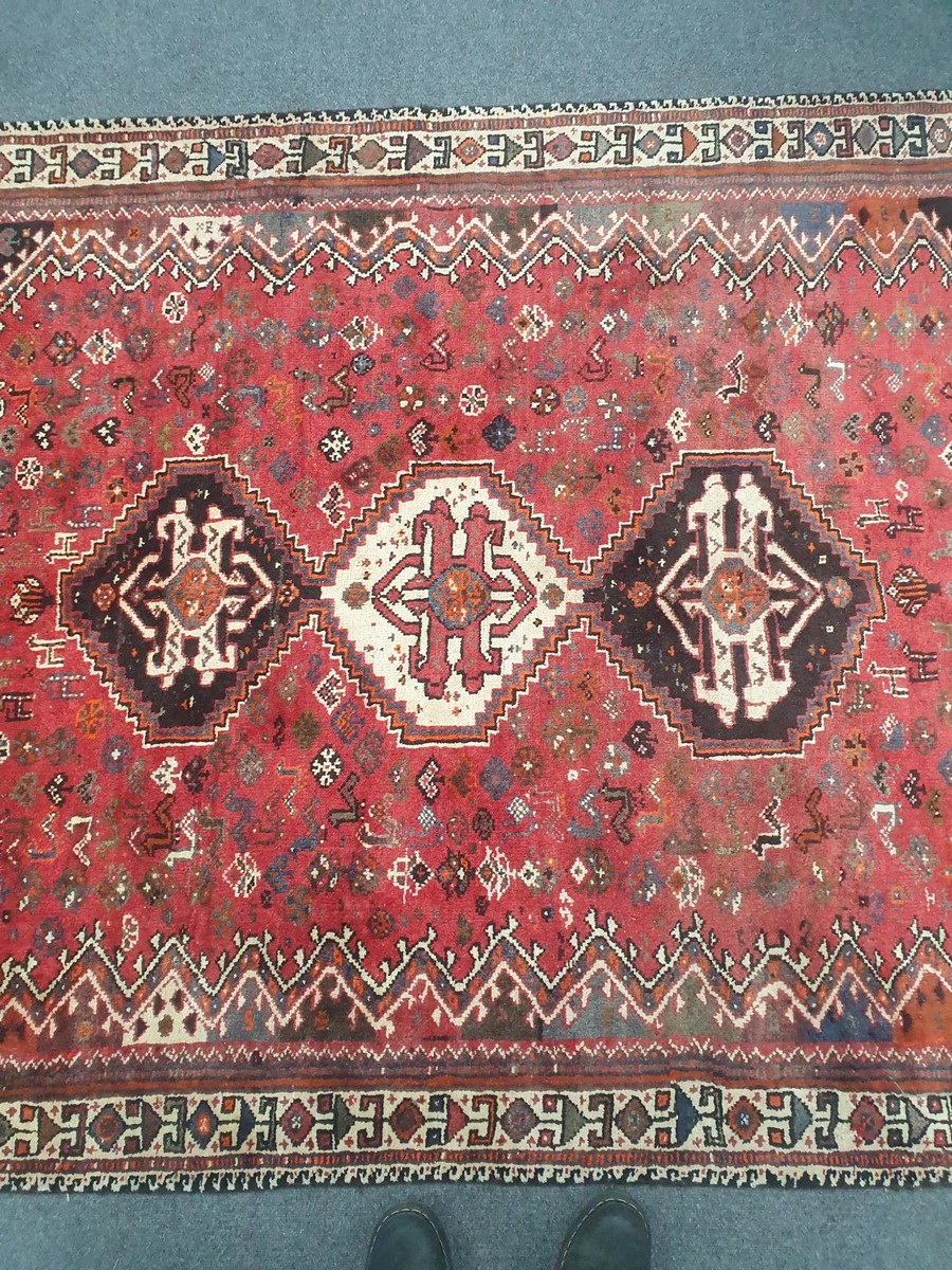 A South West Persian Qashgai carpet, - Bild 5 aus 7