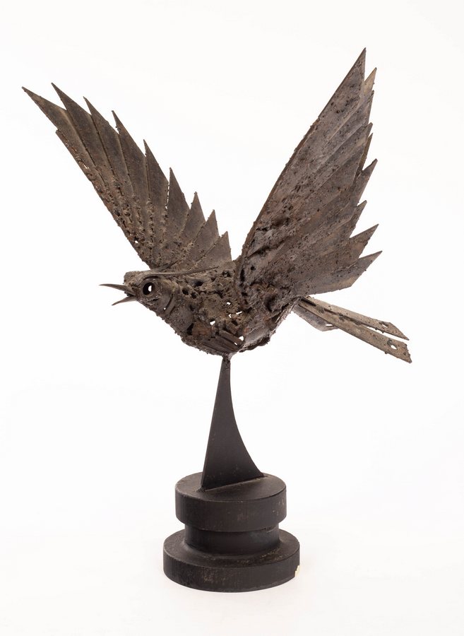 Walenty Pytel (born 1941), Bird, metal sculpture, 40cm high/Note: Born in Poland, - Image 2 of 9