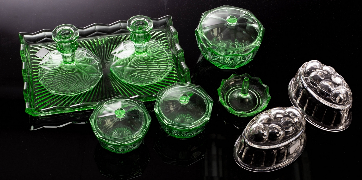 A group of 1930s pressed lime green glass, - Image 2 of 7