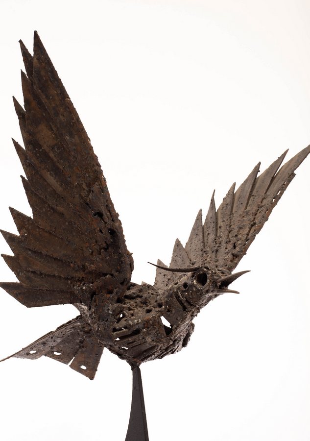 Walenty Pytel (born 1941), Bird, metal sculpture, 40cm high/Note: Born in Poland, - Image 7 of 9