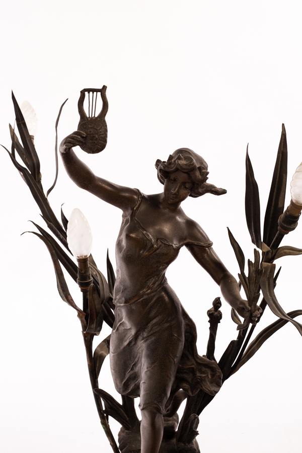 After Georges Maxim (1895-1940), an Art Nouveau style spelter figural lamp, Lady of the Rushes, - Bild 2 aus 2