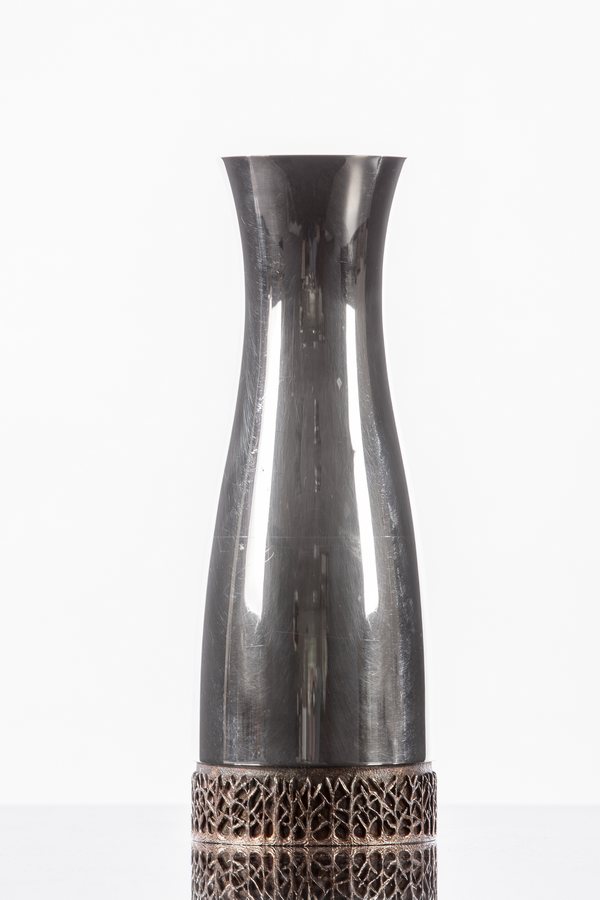 Christopher Nigel Lawrence, a silver vase, London 1994,